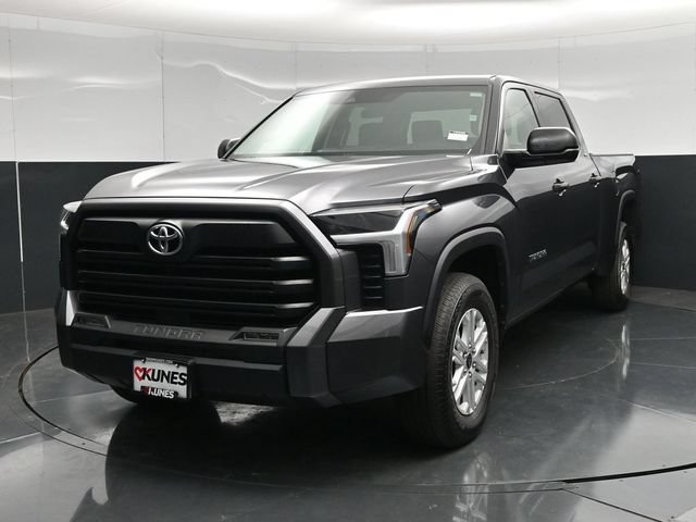 Used 2022 Toyota Tundra SR5 AWD/4WD image 7