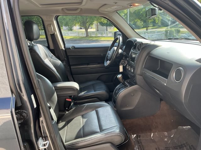 Used 2015 Jeep Patriot High Altitude AWD/4WD image 29