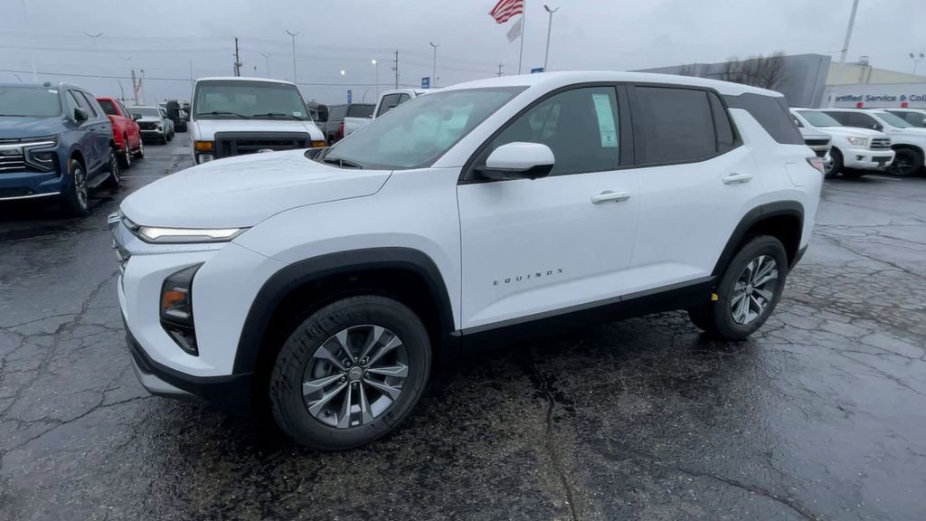 New 2026 Chevrolet Equinox LT w/ Safety and Technology Package image 6