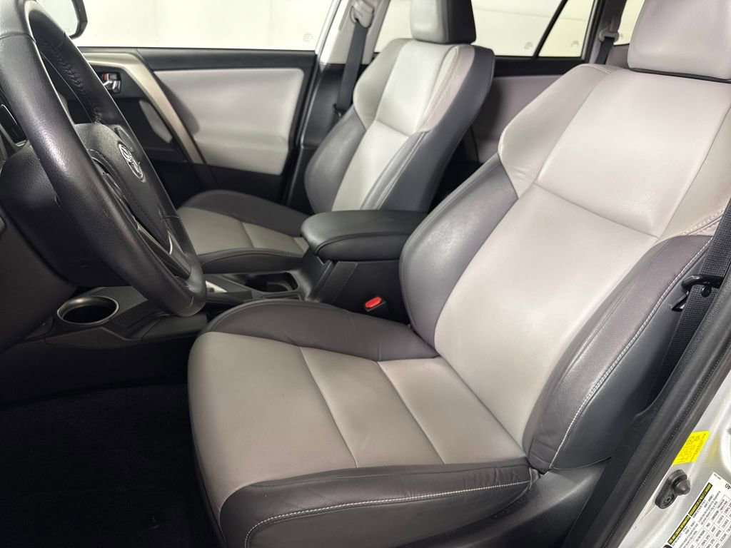 Used 2015 Toyota RAV4 Limited w/ Technology Package image 11