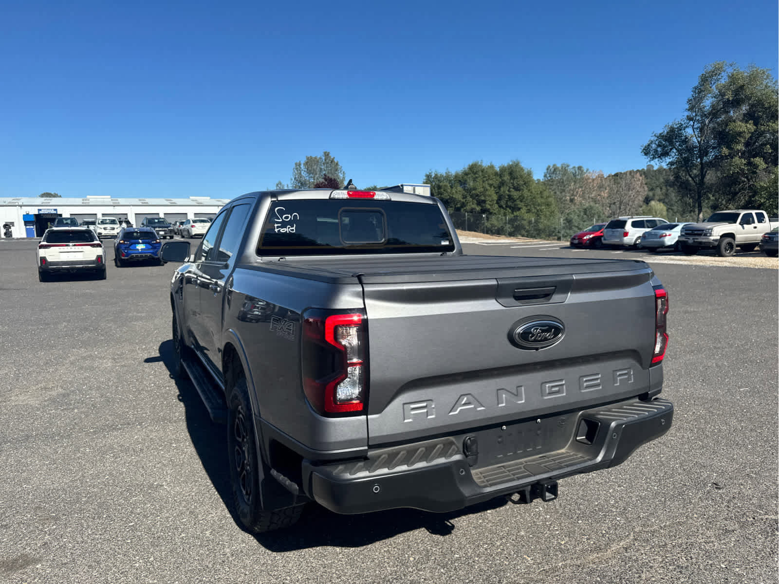 Used 2025 Ford Ranger Lariat w/ FX4 Off-Road Package AWD/4WD image 7