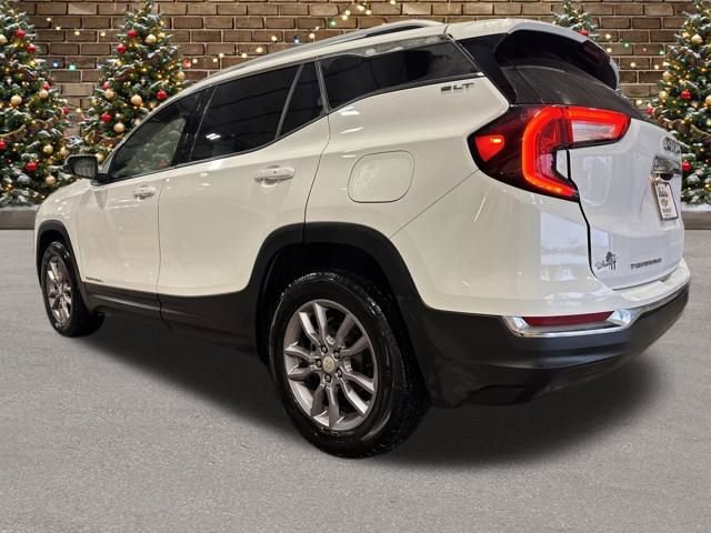 Used 2023 GMC Terrain SLT image 3