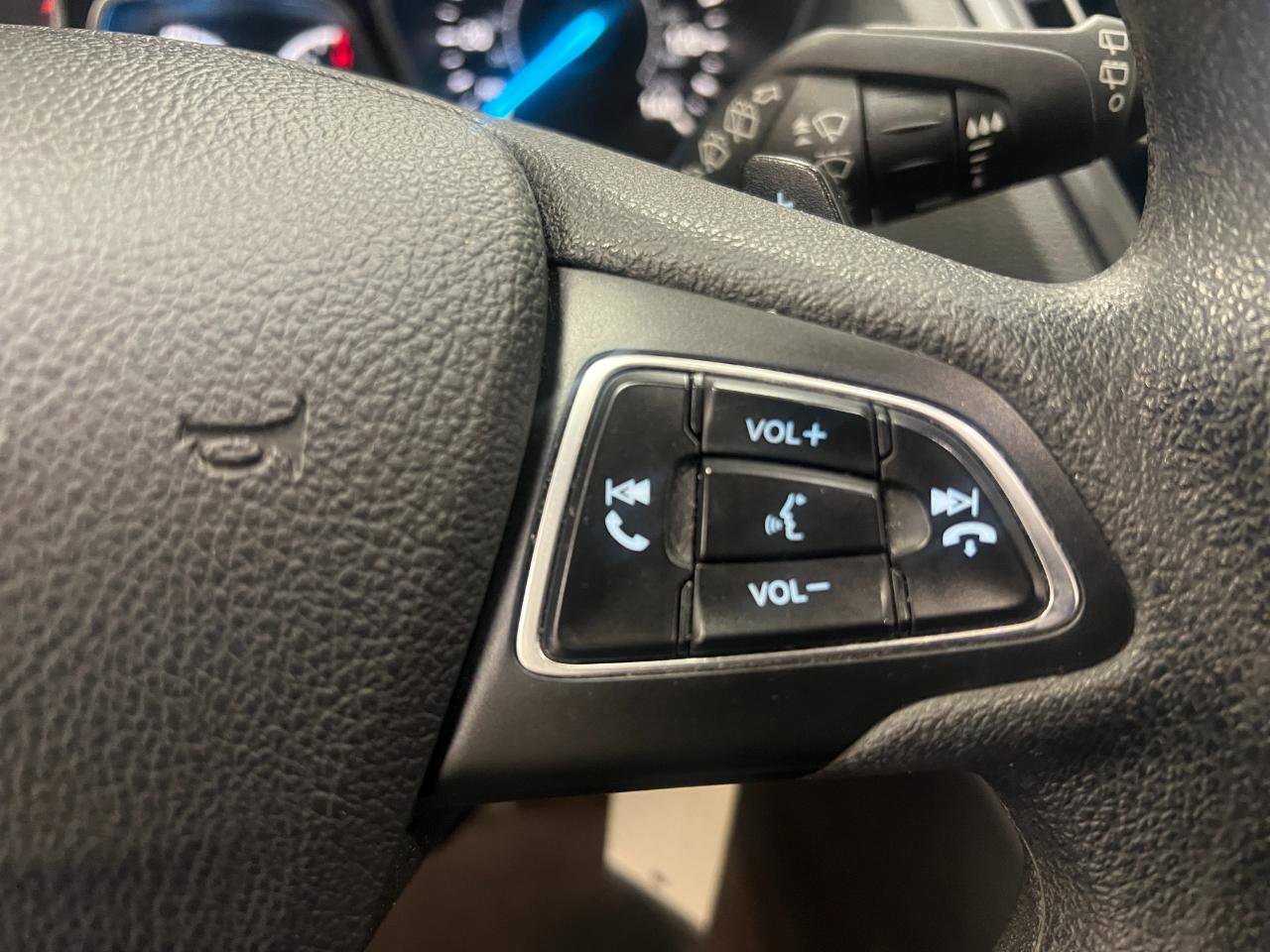 Used 2017 Ford Escape SE w/ Equipment Group 201A FWD image 37