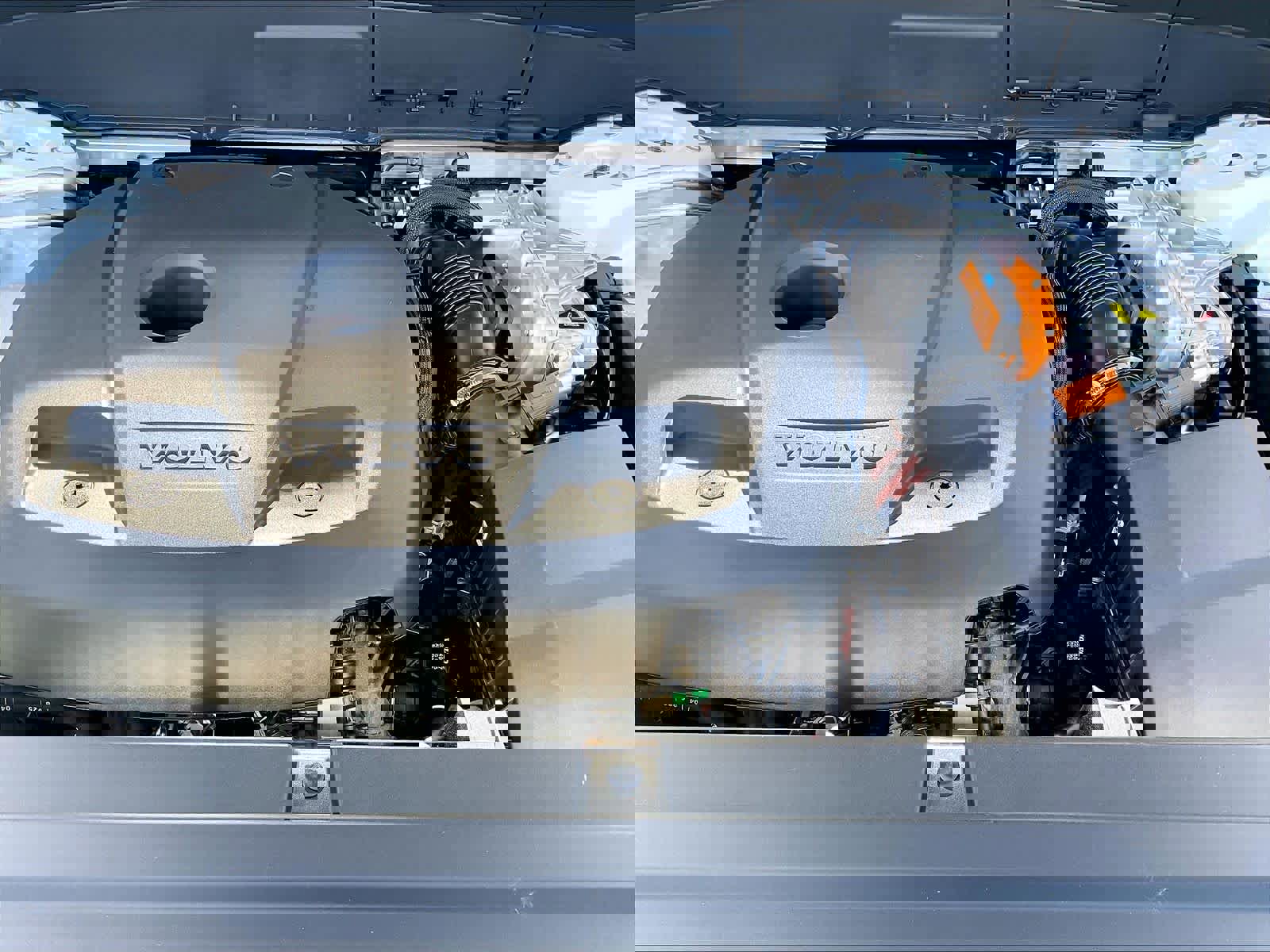 New 2026 Volvo XC90 T8 Ultra w/ Protection Package Premier image 13