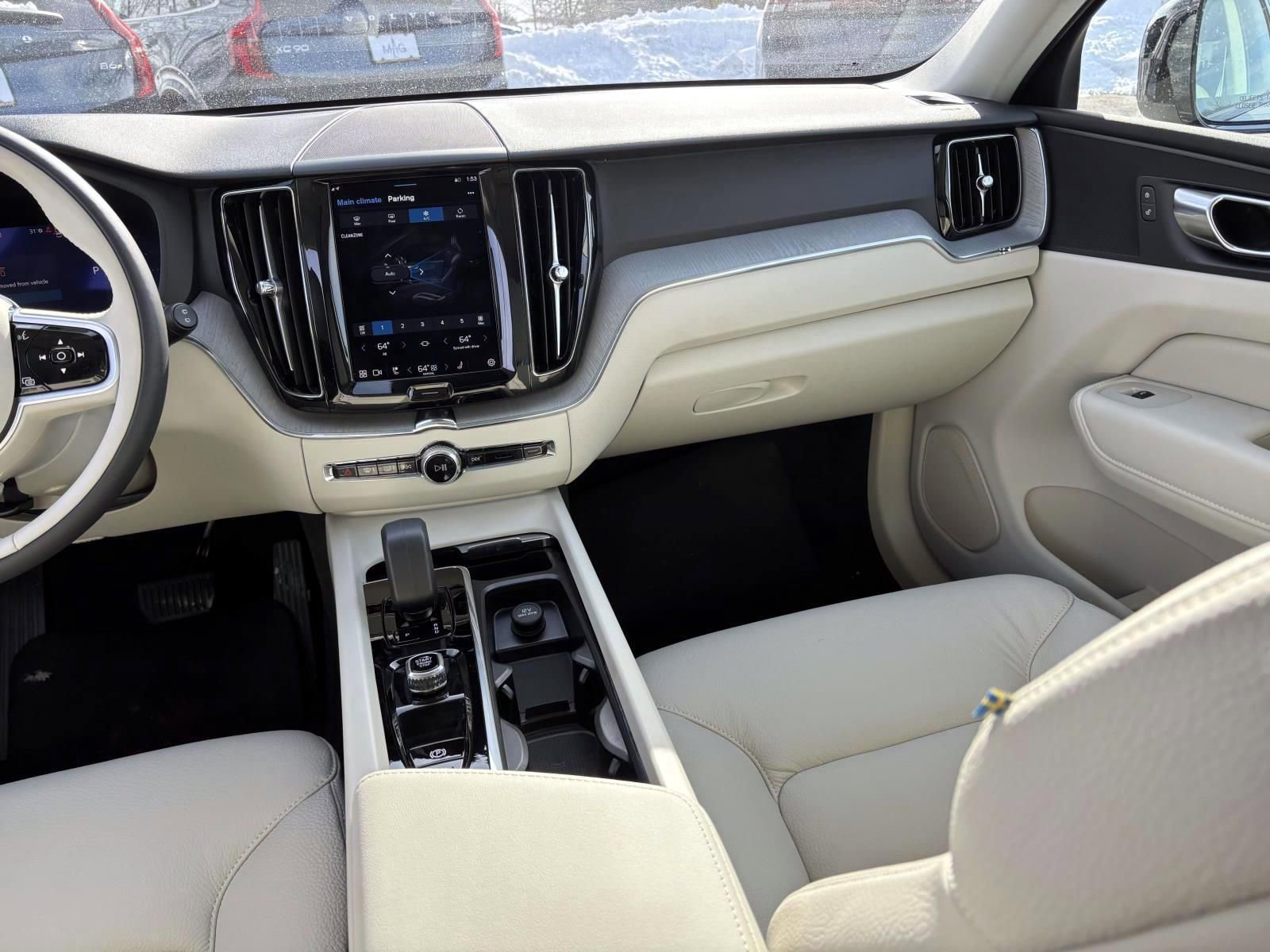 Used 2025 Volvo XC60 B5 Plus w/ Climate Package image 30