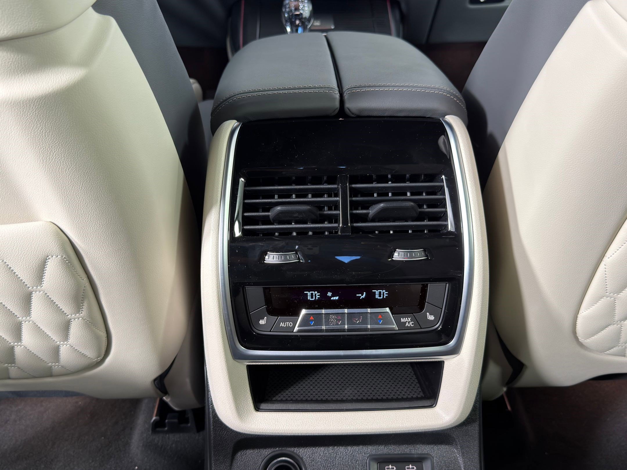 New 2026 BMW ALPINA XB7 image 30