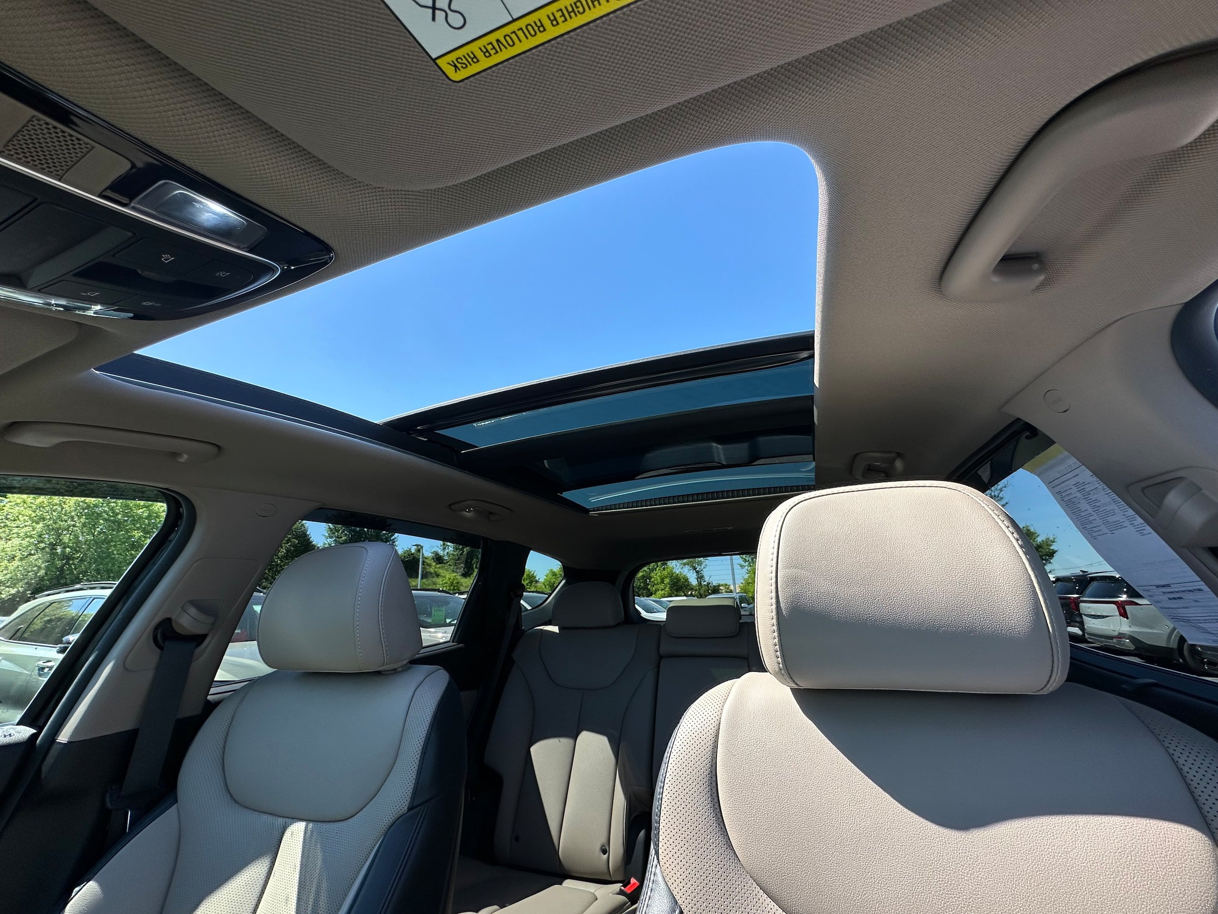 Used 2023 Hyundai Santa Fe SEL w/ Premium Package AWD/4WD image 35
