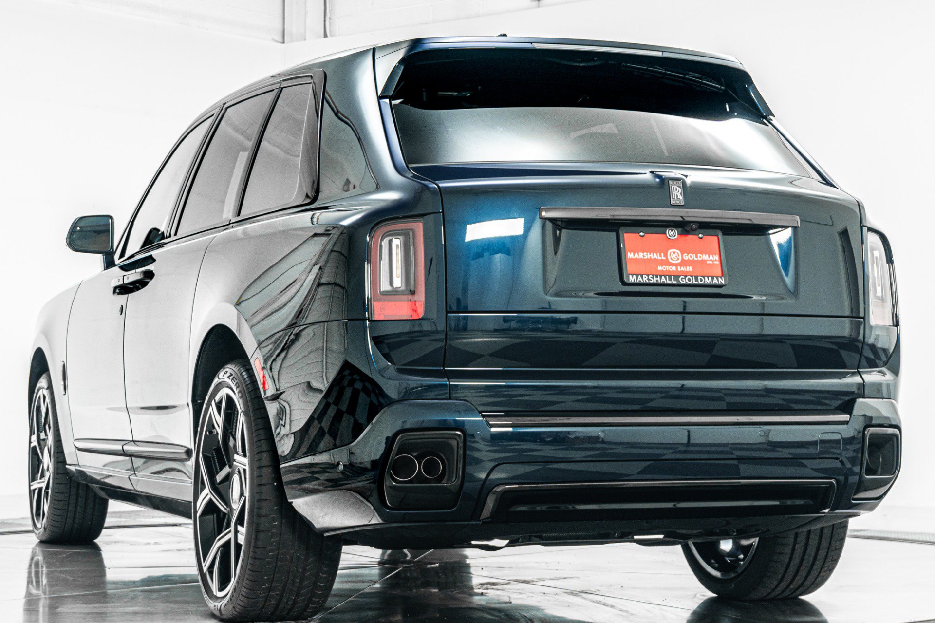 Used 2025 Rolls-Royce Cullinan Black Badge AWD/4WD image 7