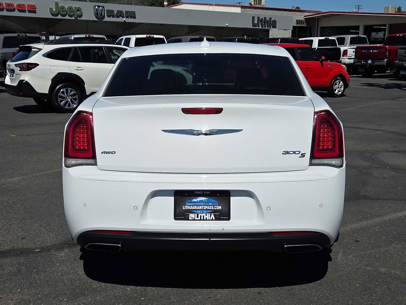 Used 2017 Chrysler 300 S w/ 300S Premium Group AWD/4WD image 13