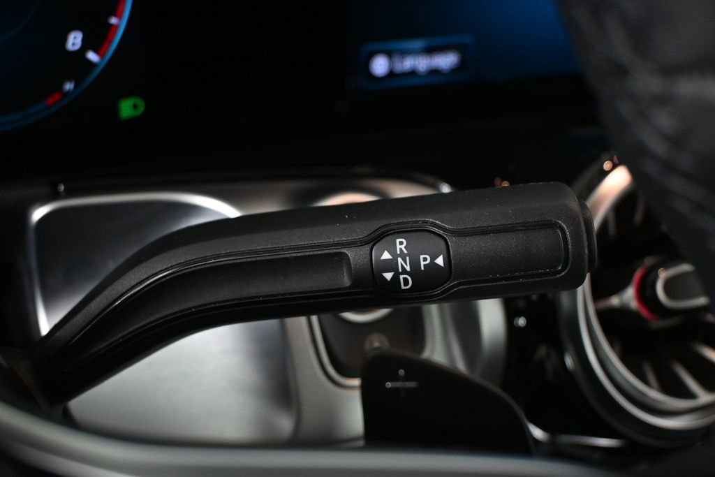 Used 2022 Mercedes-Benz GLB 250 image 16