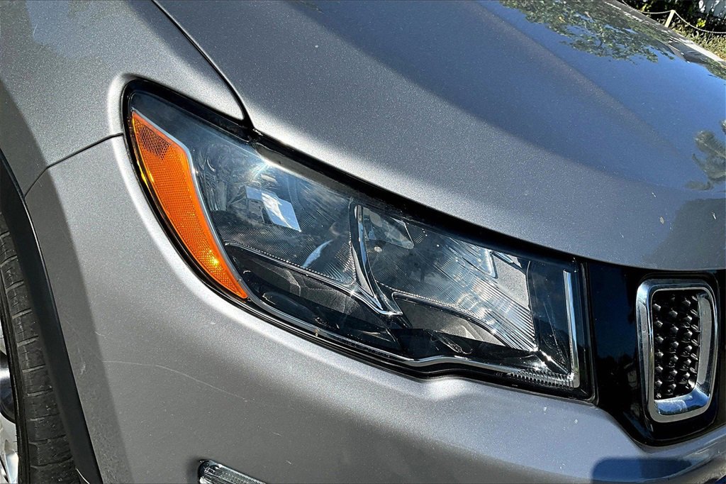 Used 2020 Jeep Compass Limited image 32