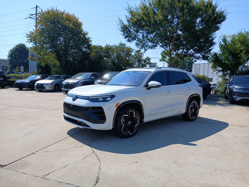 New 2026 Volkswagen Tiguan SEL R-Line AWD/4WD image 3