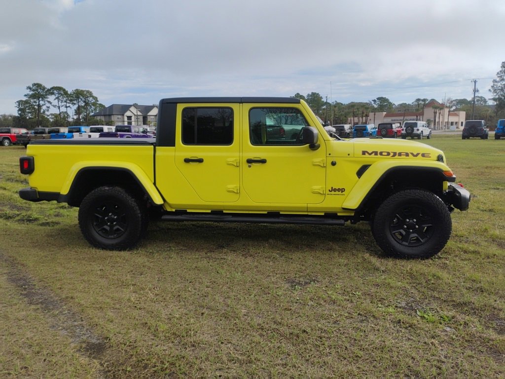 Certified 2023 Jeep Gladiator Mojave w/ Cold Weather Group image 4