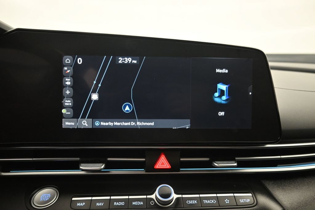 Used 2024 Hyundai Elantra SEL FWD image 16