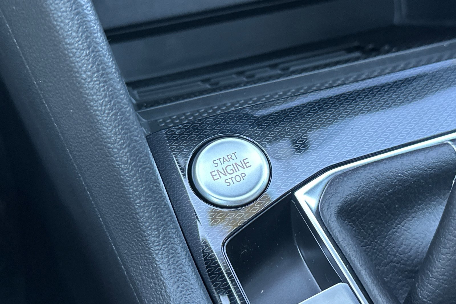 New 2026 Volkswagen Taos SE image 22