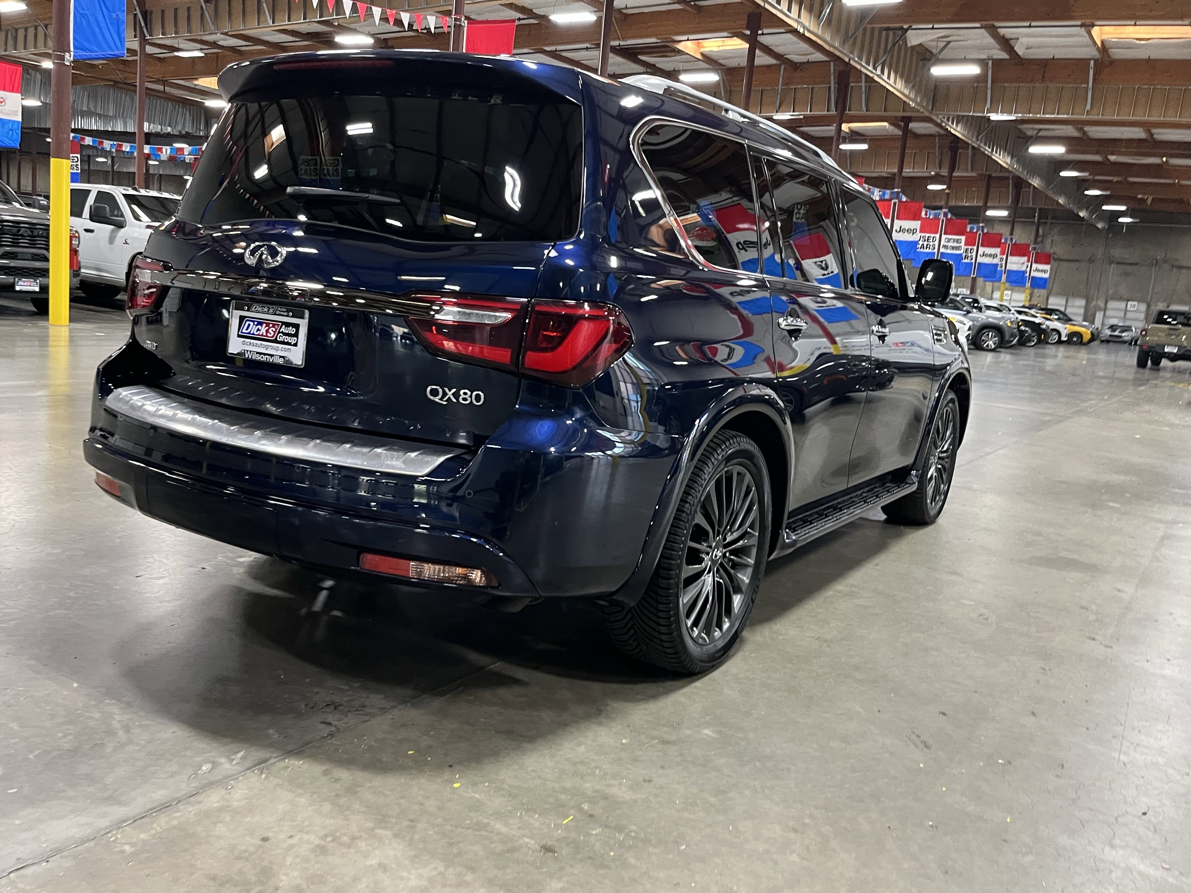 Used 2022 INFINITI QX80 Premium Select w/ Cargo Package AWD/4WD image 5