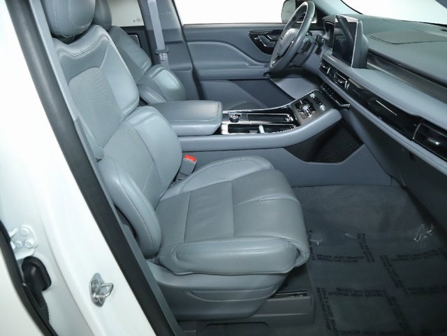 Used 2020 Lincoln Aviator Reserve w/ Equipment Group 202A image 37