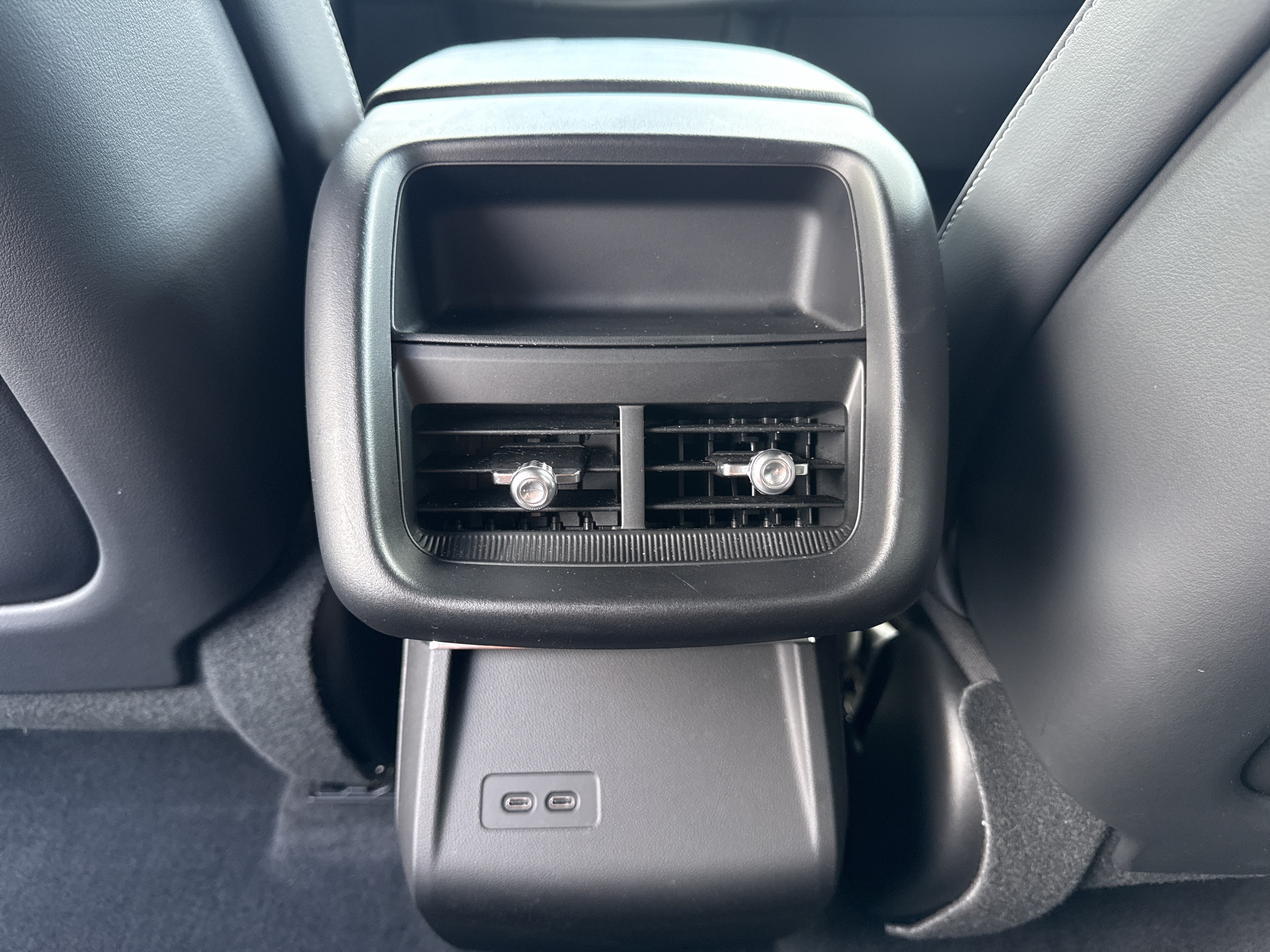 Used 2024 Cadillac Lyriq Tech AWD/4WD image 28