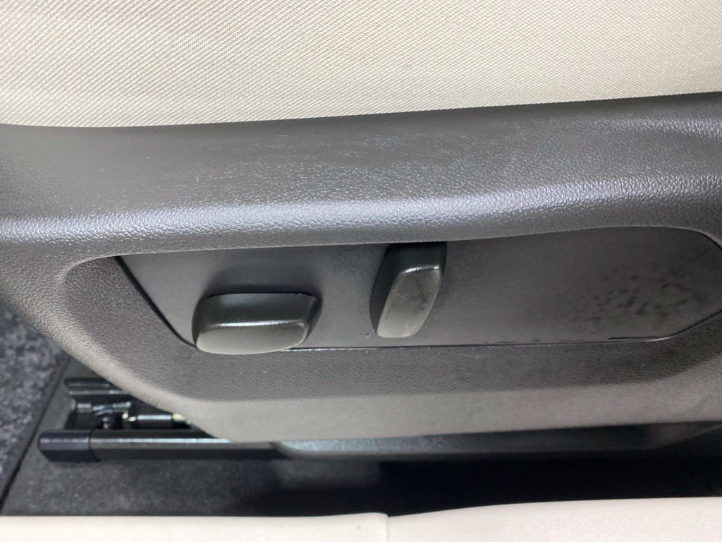 Used 2023 Buick Envision Avenir AWD/4WD image 34