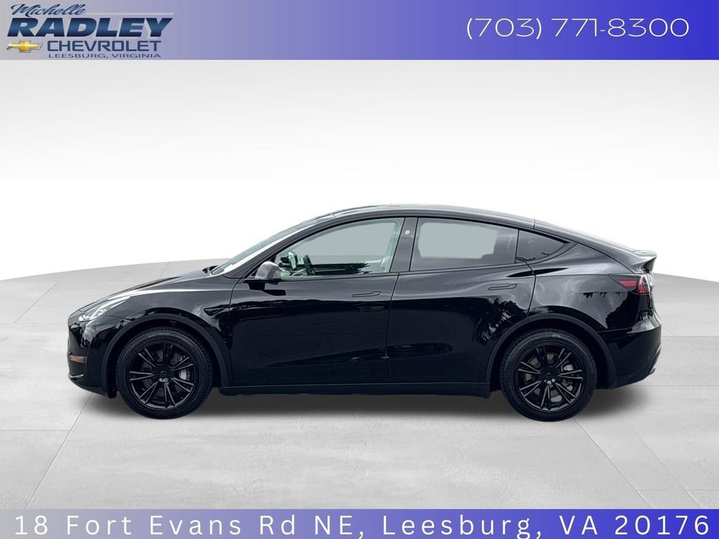 Used 2025 Tesla Model Y Long Range AWD/4WD image 2