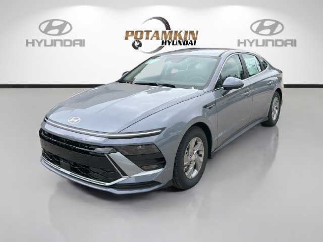 New 2027 Hyundai Sonata SE FWD image 1