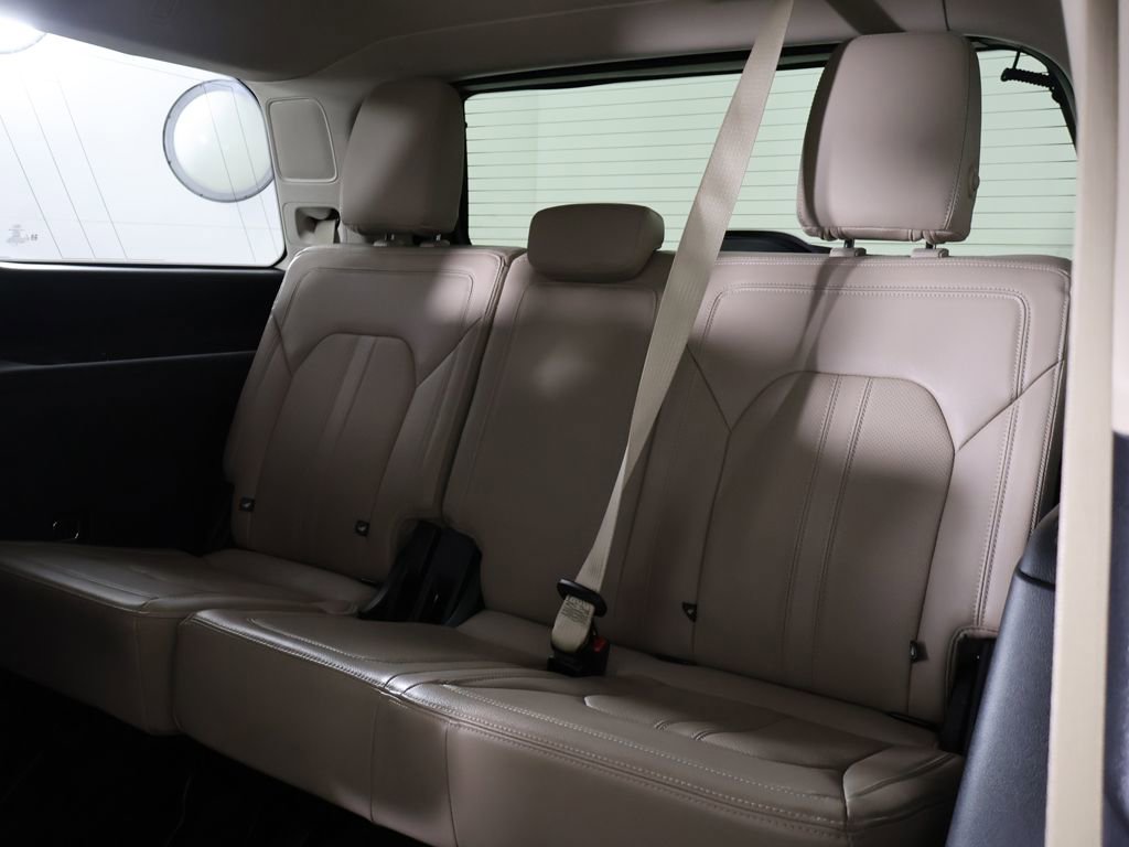 Used 2022 Ford Expedition Limited AWD/4WD image 38