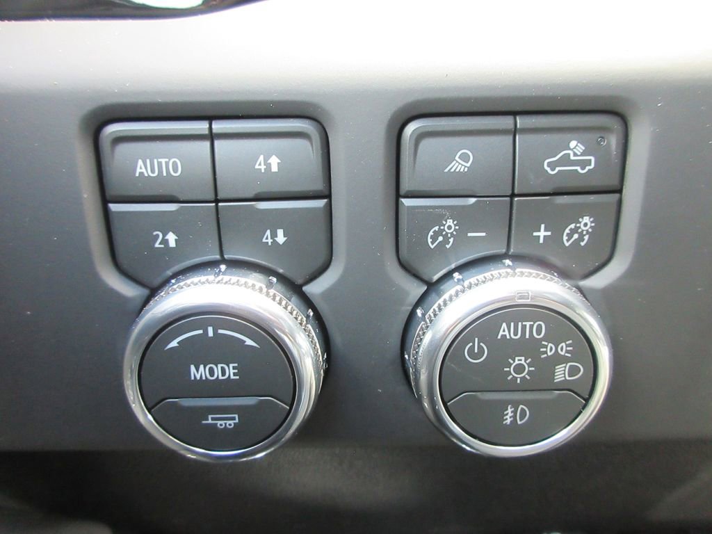 New 2026 GMC Sierra 3500 AT4 w/ AT4 Premium Plus Package AWD/4WD image 18