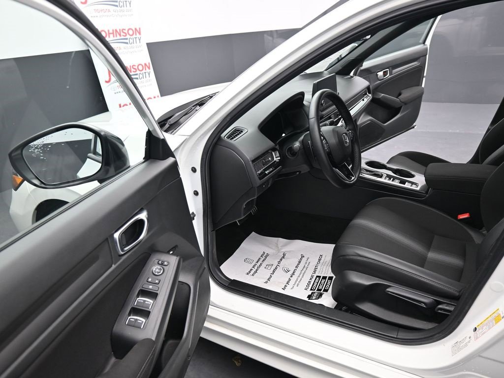 Used 2025 Honda Civic Sport image 17