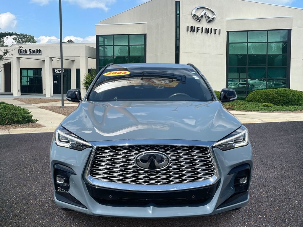 Used 2023 INFINITI QX55 Essential image 2