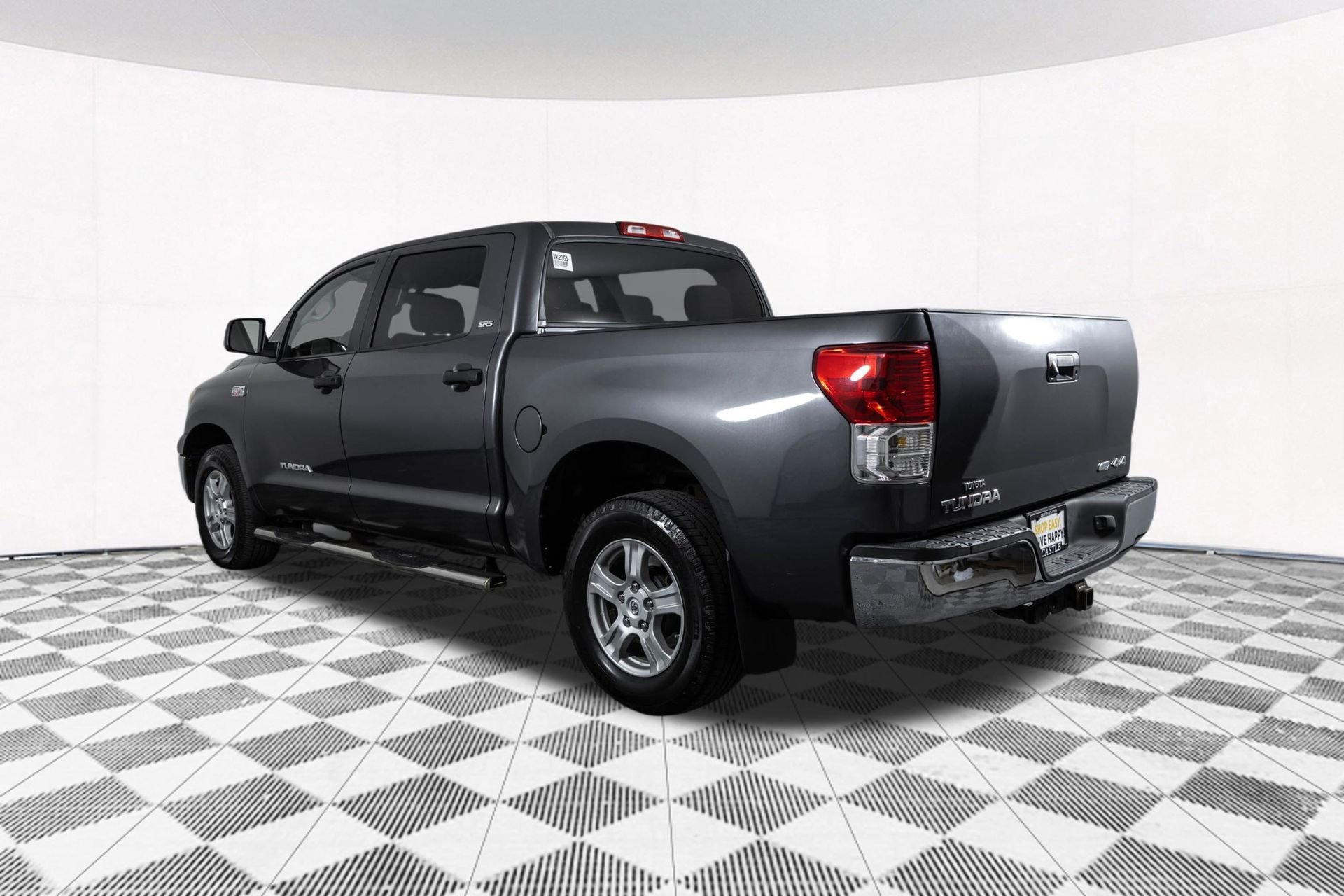 Used 2011 Toyota Tundra 4x4 CrewMax w/ SR5 Pkg image 15