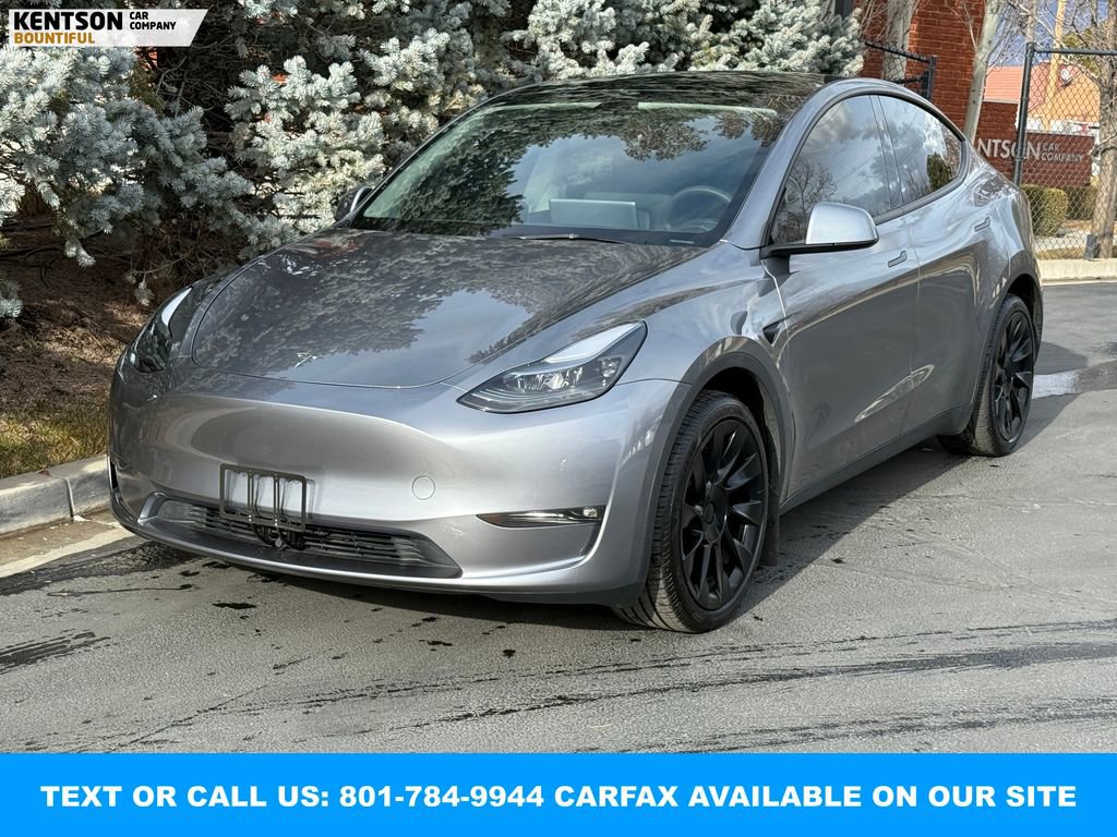 Used 2025 Tesla Model Y Long Range image 3