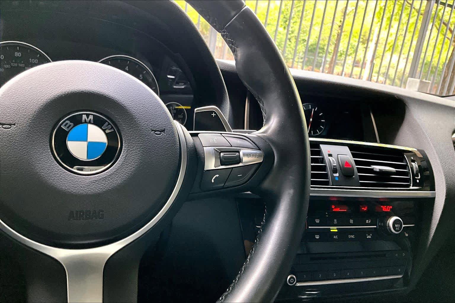 Used 2018 BMW X4 M40i image 24