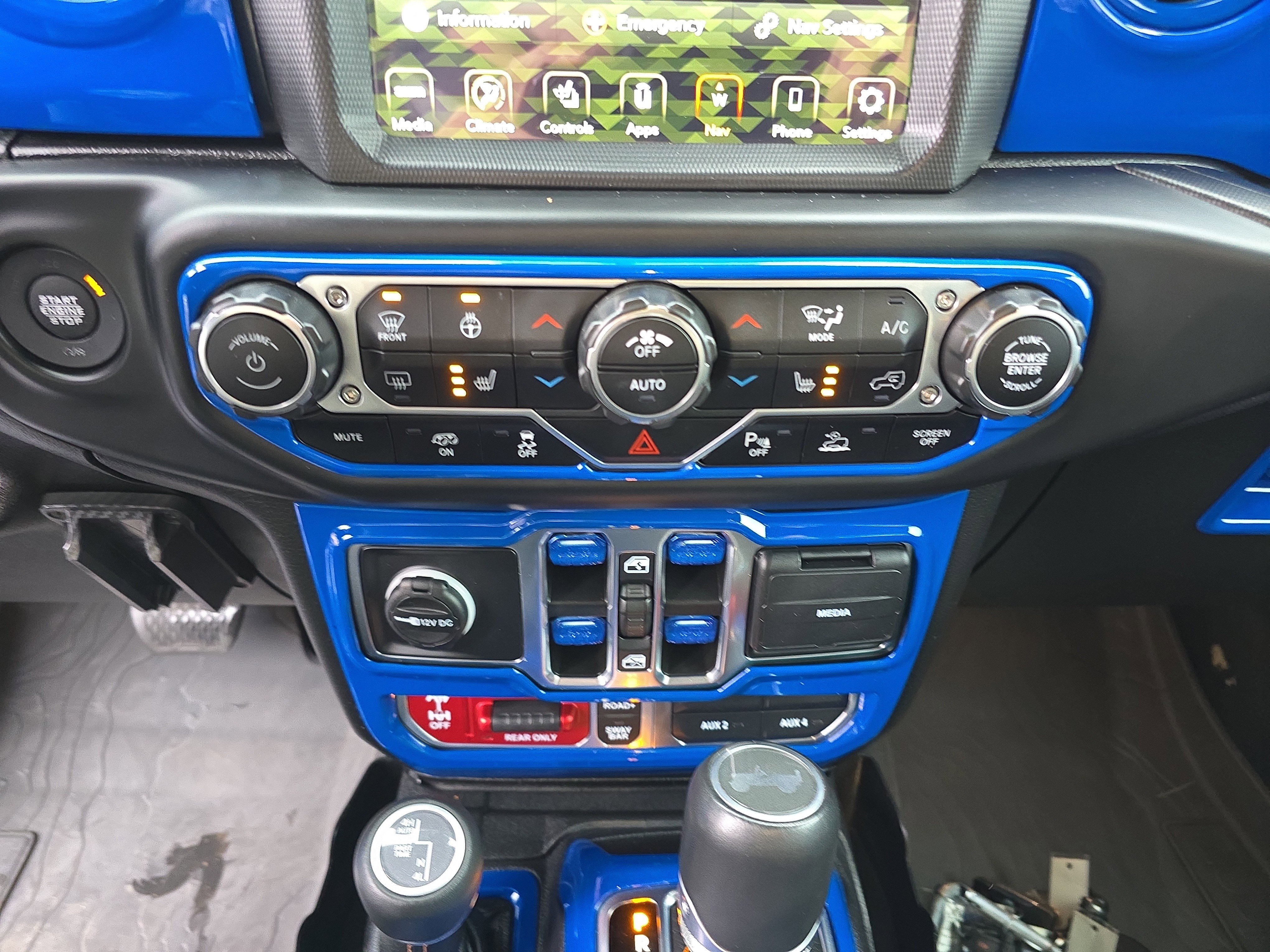 Used 2022 Jeep Wrangler Unlimited Rubicon w/ Trailer Tow Package image 28