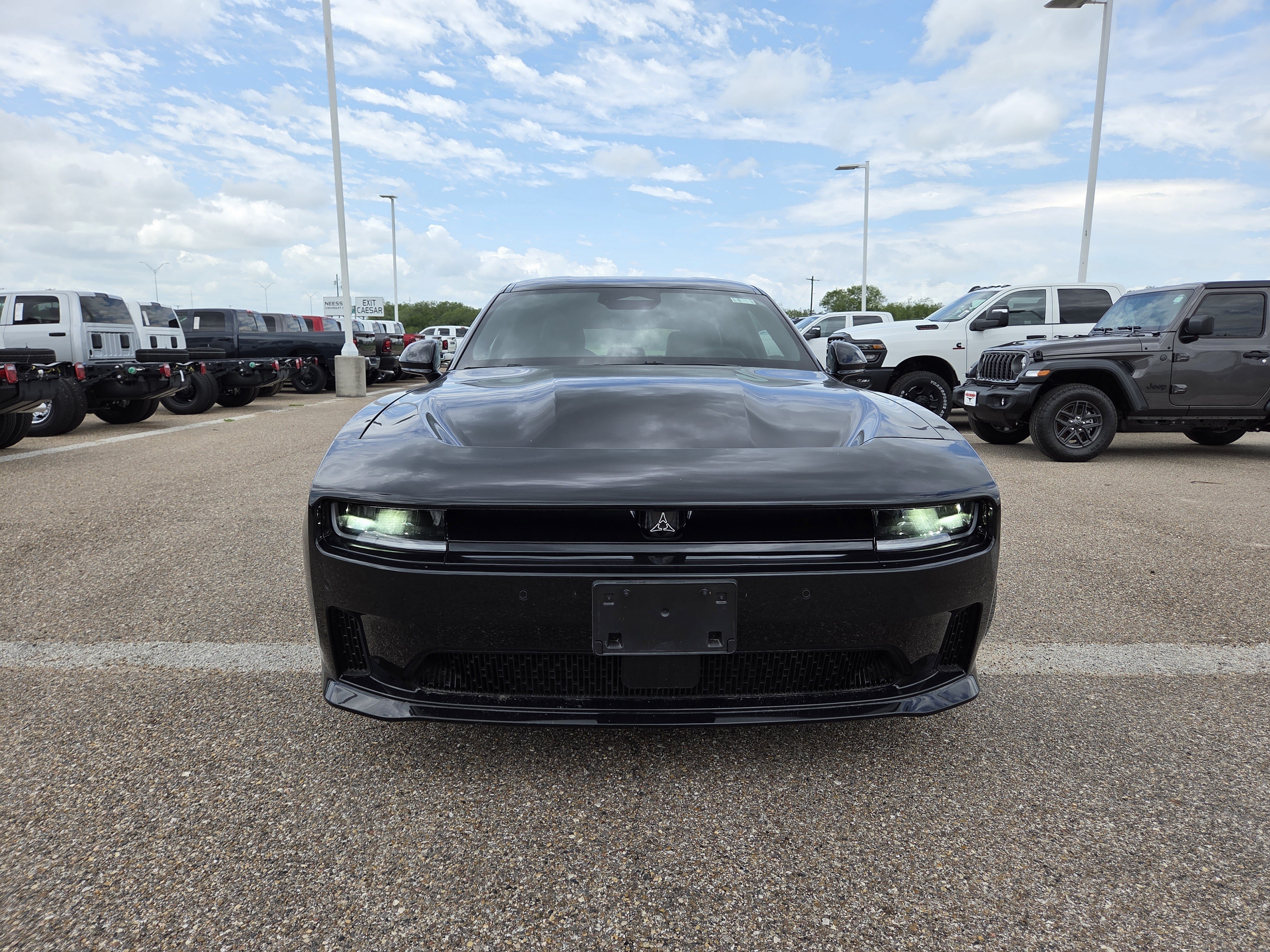 Used 2025 Dodge Charger Daytona R/T w/ Quick Order Package 25M R/T AWD/4WD image 2