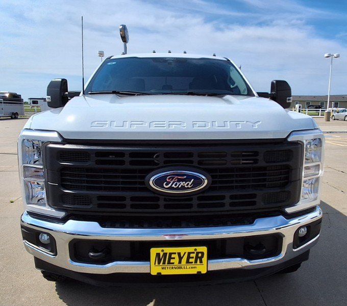 Used 2025 Ford F250 XL w/ XL Off-Road Package AWD/4WD image 3