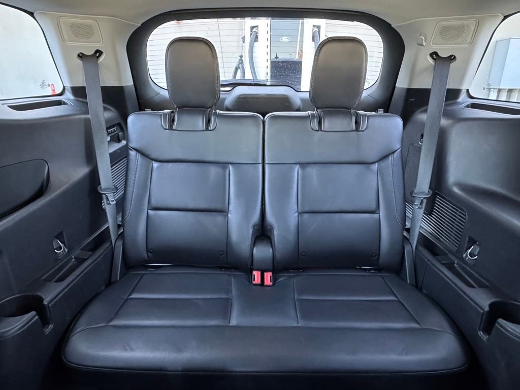 Used 2022 Ford Explorer Limited w/ Equipment Group 301A image 30