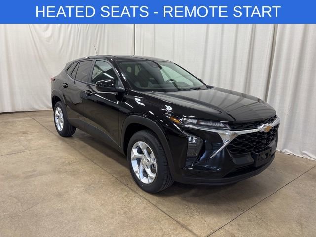 New 2026 Chevrolet Trax LS w/ LS Convenience Package FWD image 1