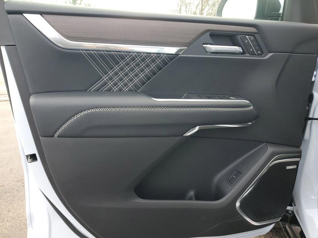 New 2026 GMC Acadia Denali w/ Super Cruise Package image 14