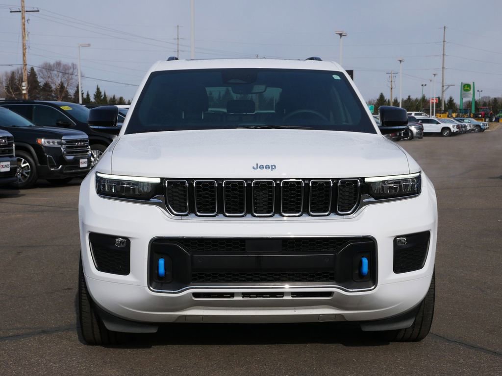 Used 2023 Jeep Grand Cherokee Overland image 2