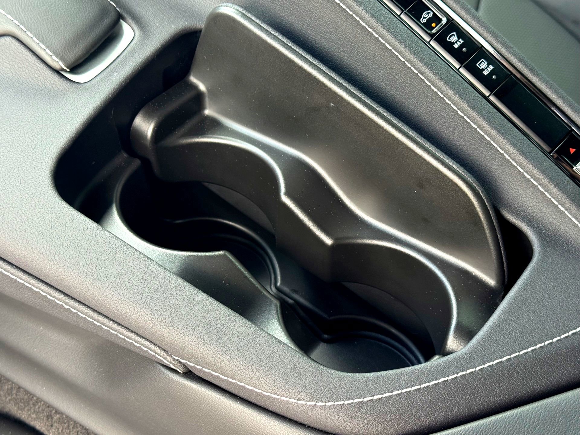 Used 2025 Chevrolet Corvette Stingray Coupe w/ 1LT image 27