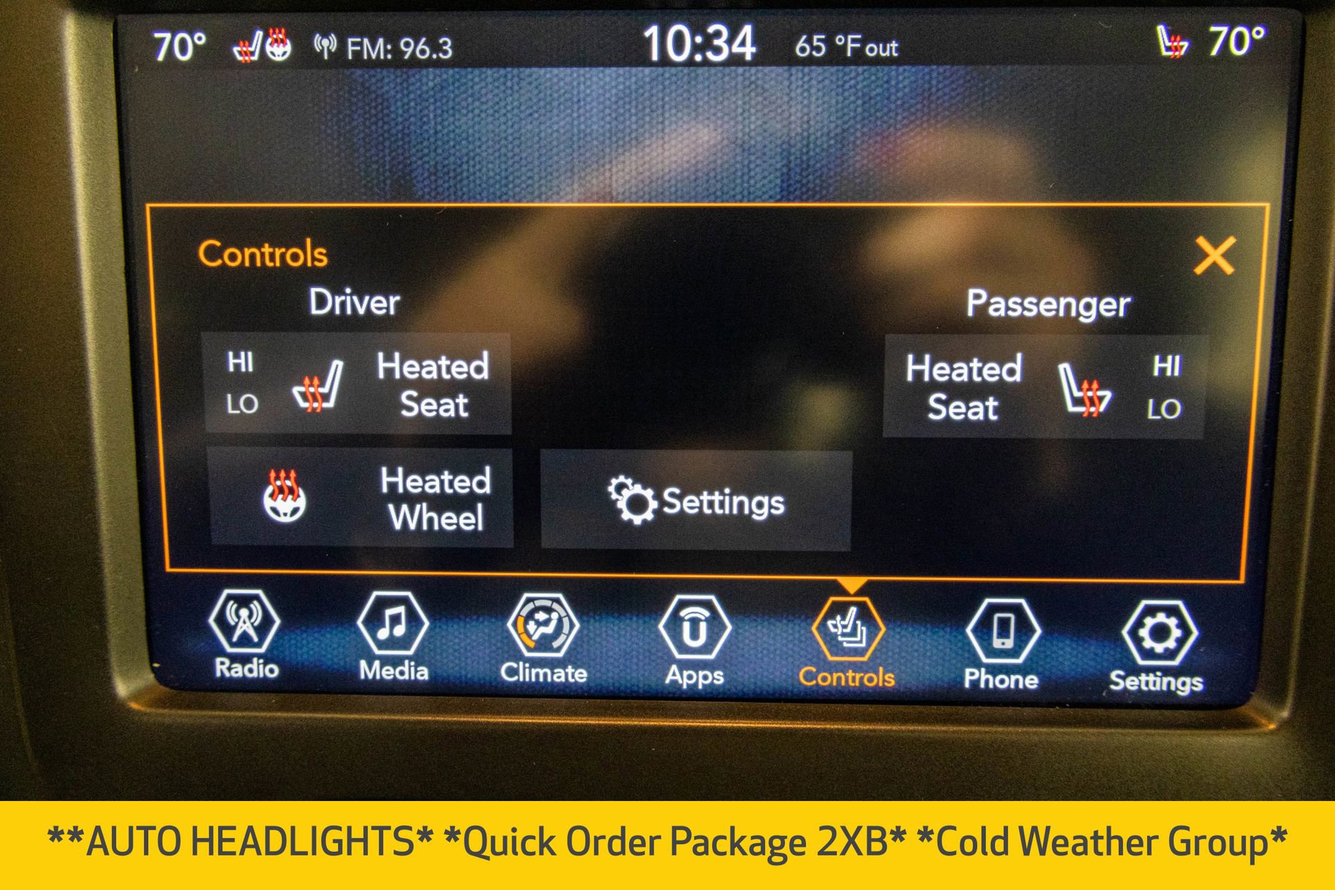 Used 2019 Jeep Renegade Latitude w/ Cold Weather Group image 9