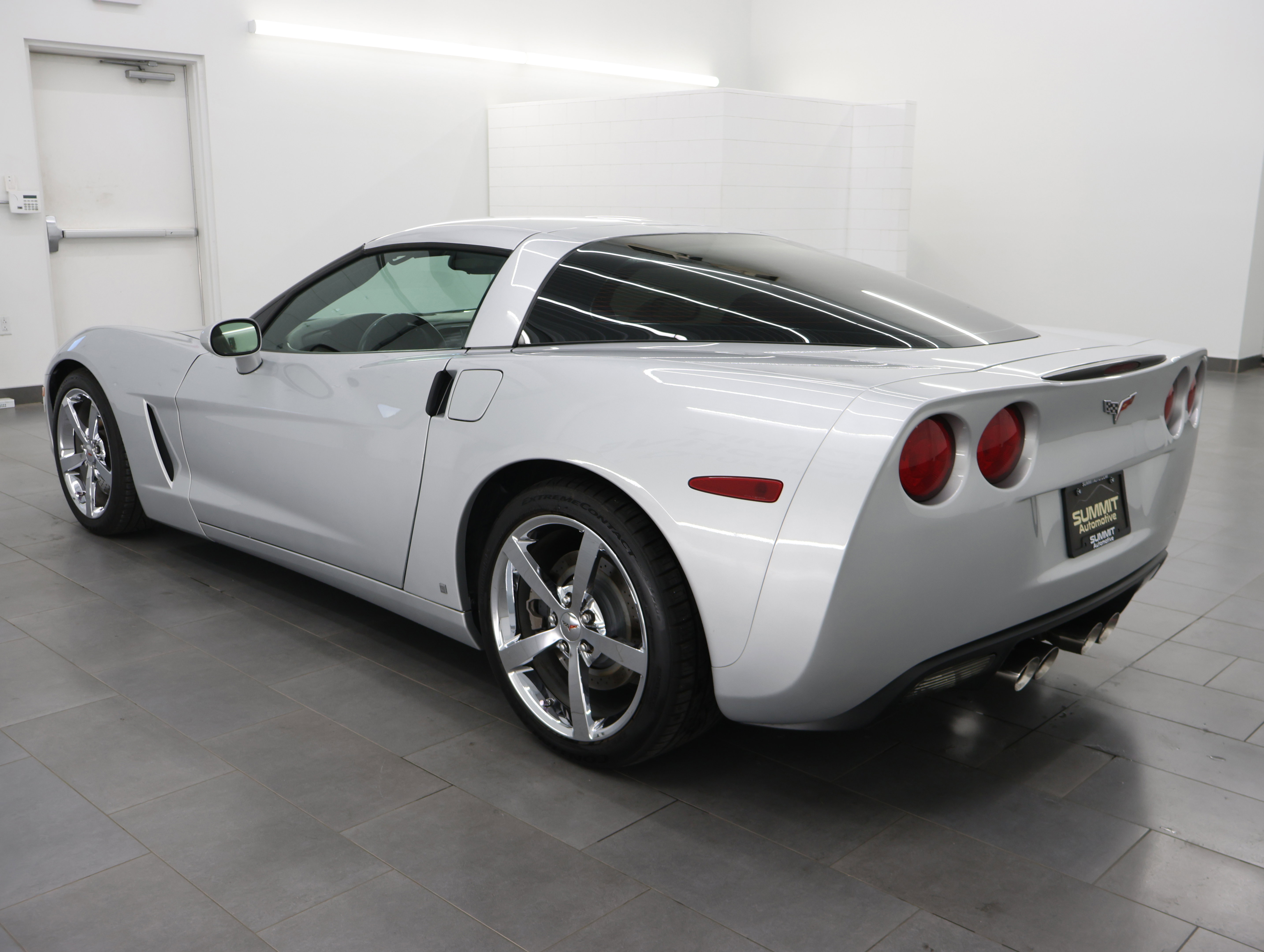 Used 2009 Chevrolet Corvette Coupe w/ Preferred Equipment Group RWD image 6