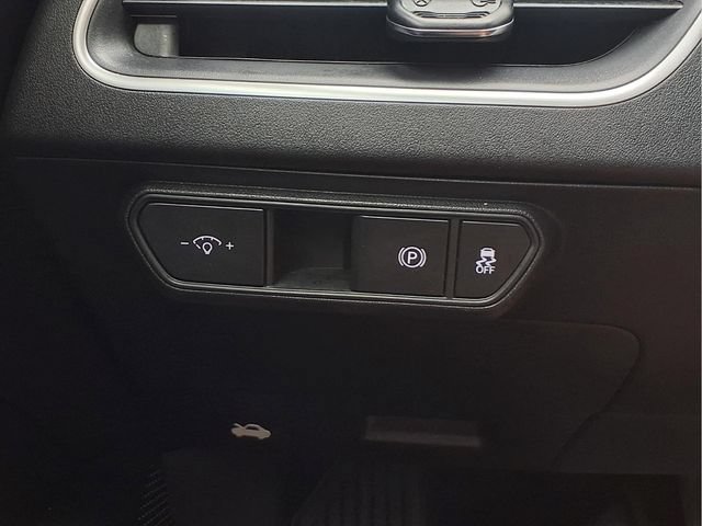 Used 2025 Kia K4 FWD image 12