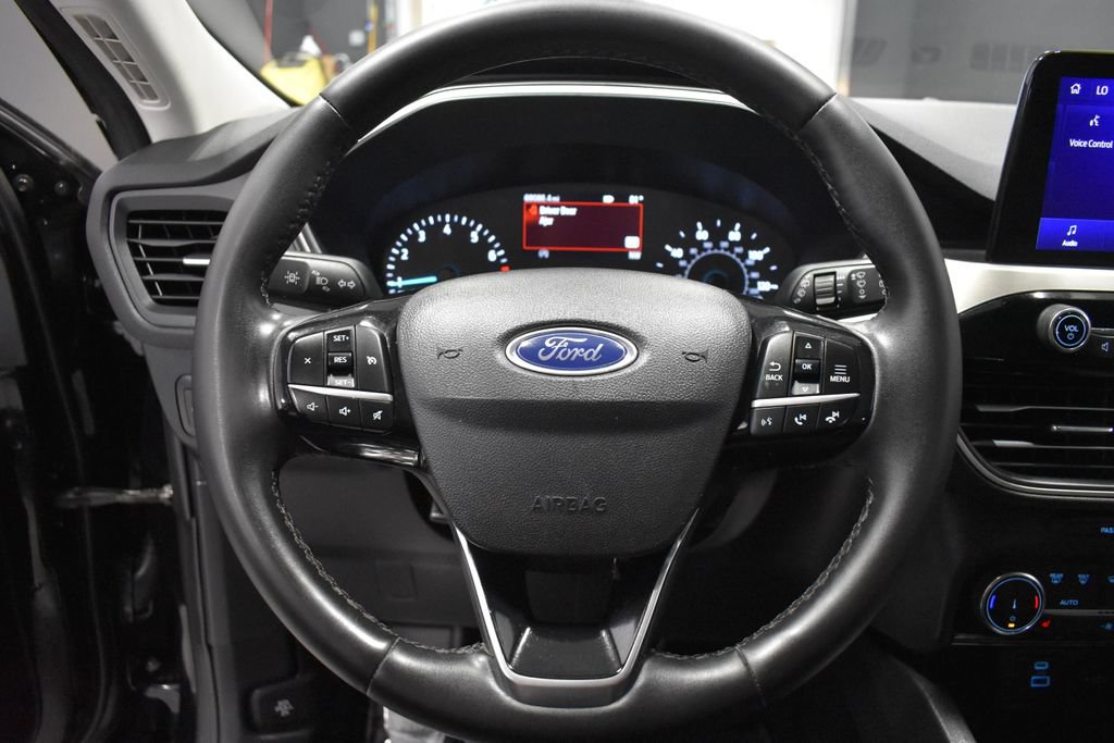 Used 2022 Ford Escape SE w/ Convenience Package FWD image 25