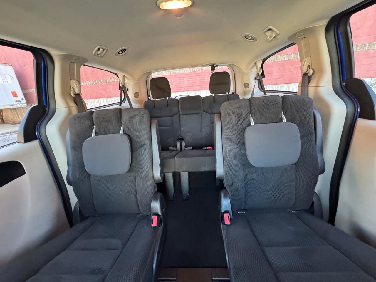 Used 2019 Dodge Grand Caravan SE image 10