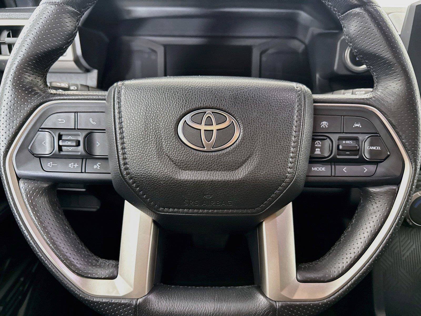 Certified 2025 Toyota 4Runner SR5 AWD/4WD image 16