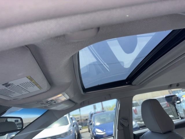 Used 2016 Toyota Camry XLE w/ Moonroof Package FWD image 16