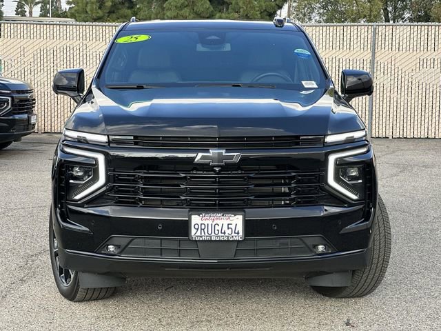 Used 2025 Chevrolet Suburban RST image 2