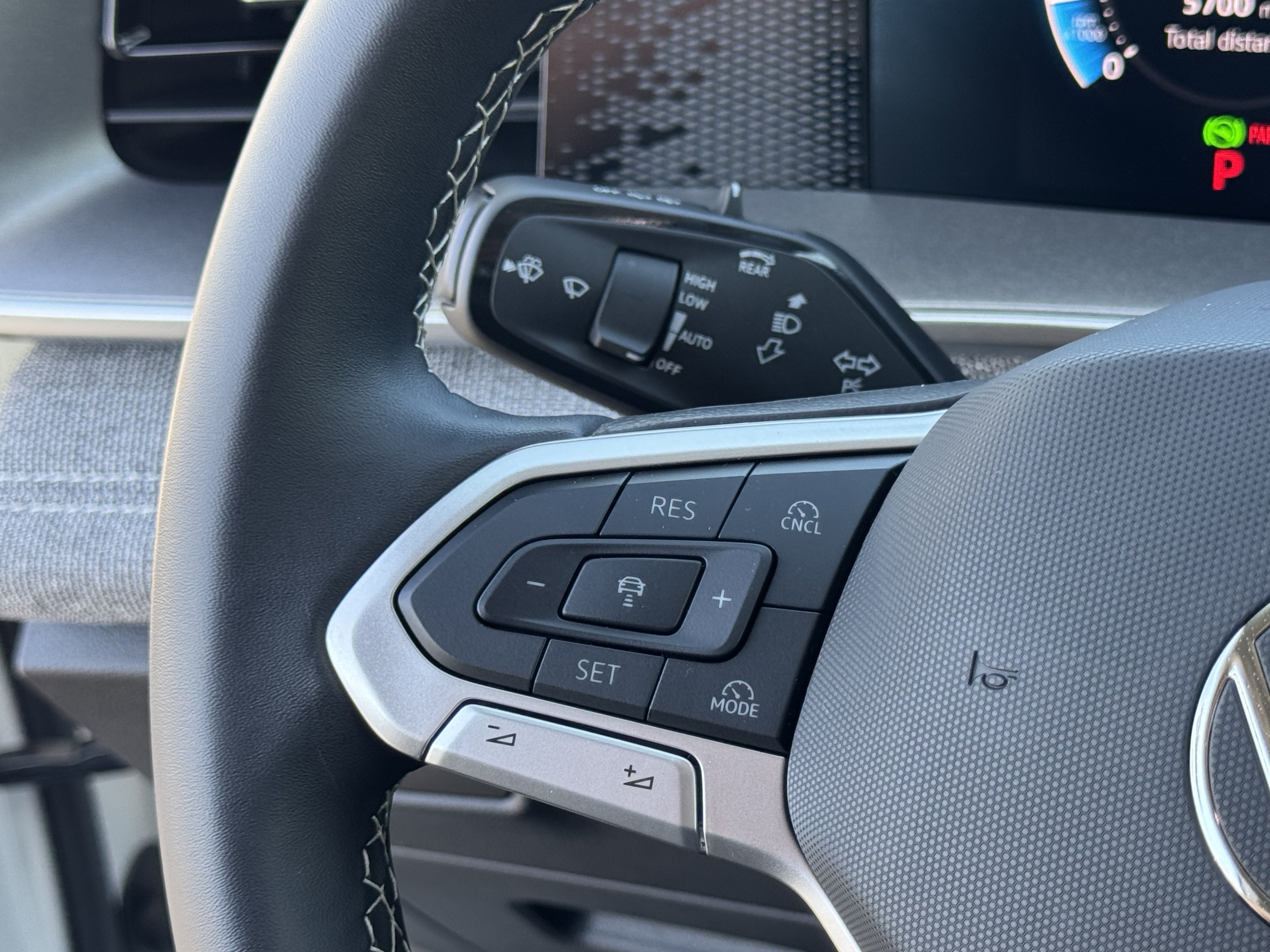 Certified 2025 Volkswagen Tiguan S AWD/4WD image 19