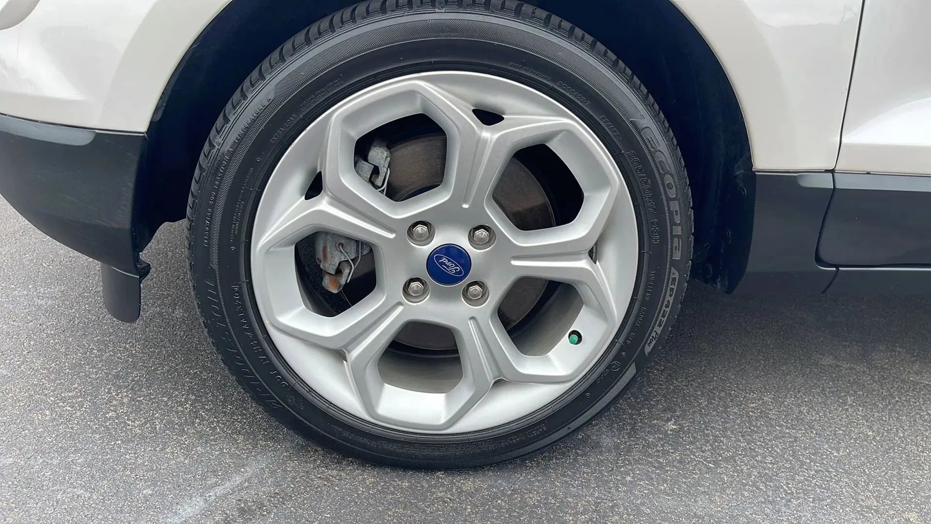 Used 2021 Ford EcoSport SE w/ SE Convenience Package image 10